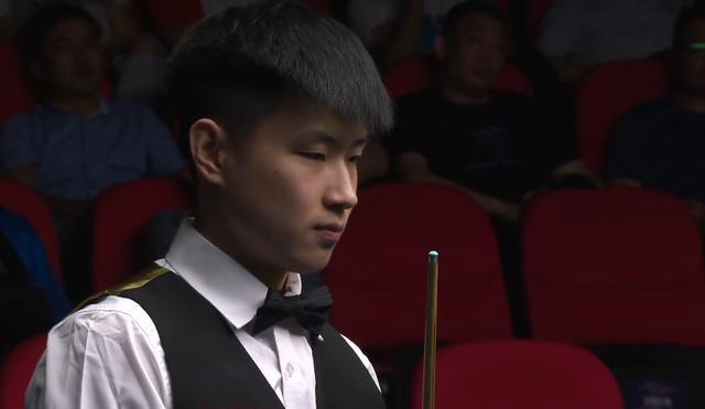 他作为中场 他作为中场