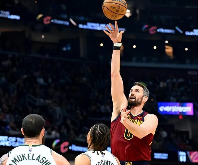 中超赛场迎 中超赛场迎